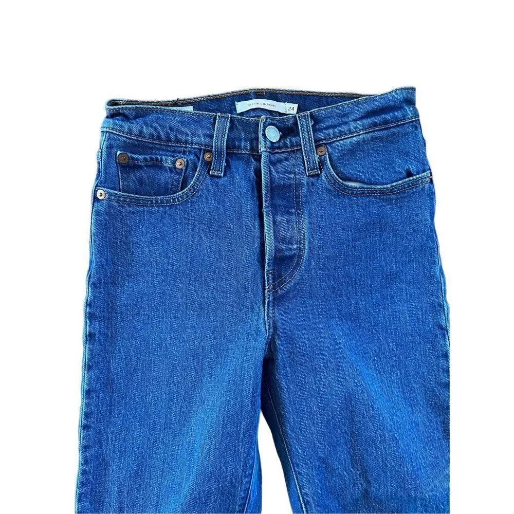 Levi’s jeans Straight Wedgie women’s size 24X25‎